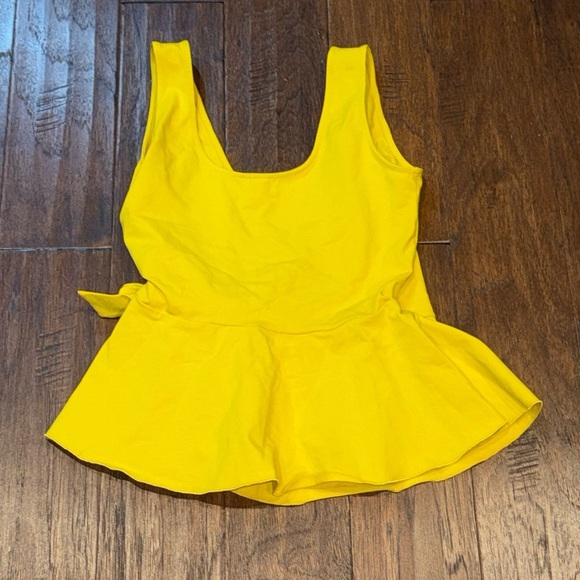 TEREA Women's Kiara Peplum Surplice Tank Top - Picture 11 of 11